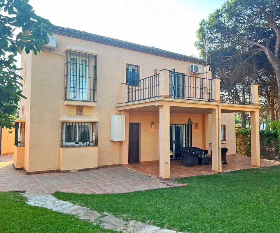 Villa en una ubicación ideal en la Milla de Oro y cerca del centro de Marbella