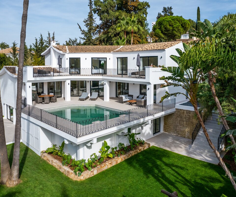 Moderne Villa in der exklusiven Gegend von El Paraíso
